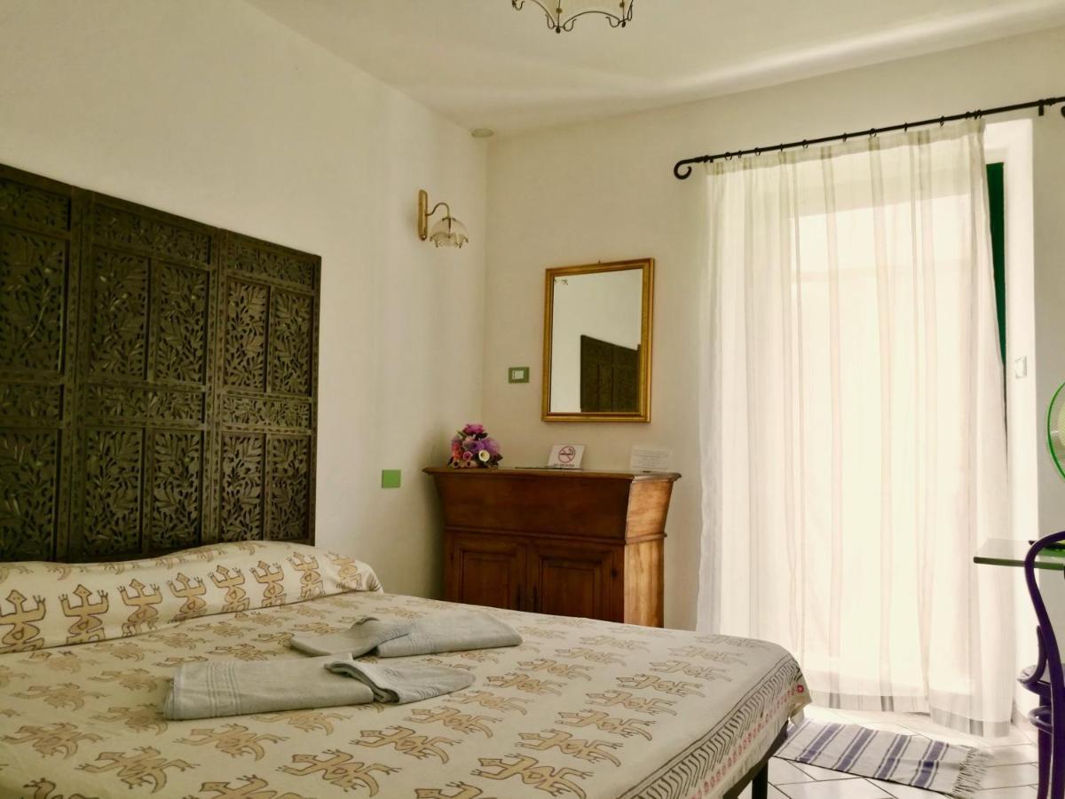 B&B Quincas Berro D'Agua Recco Buitenkant foto